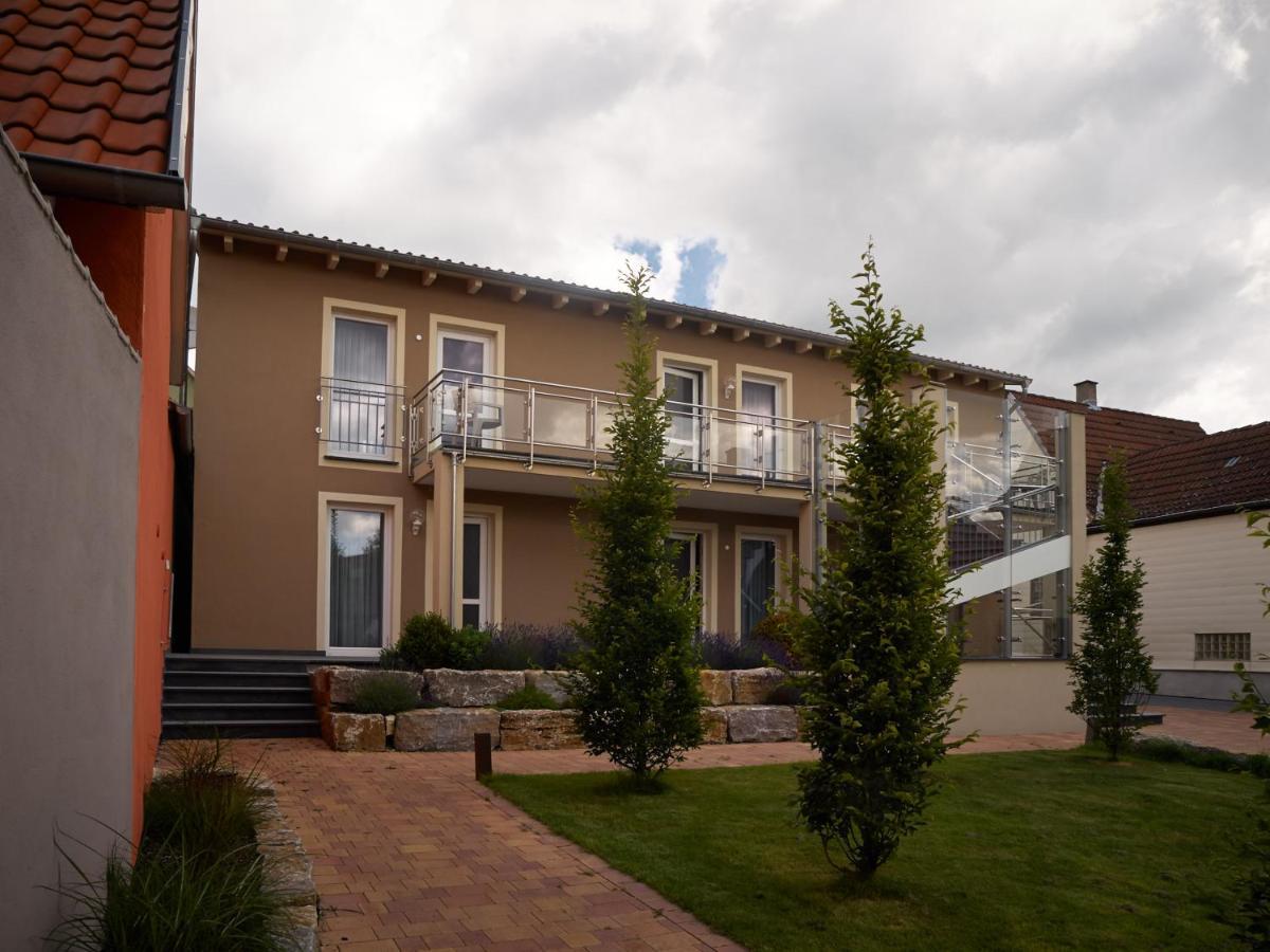 Gaestehaus Ressler Harxheim Exterior foto